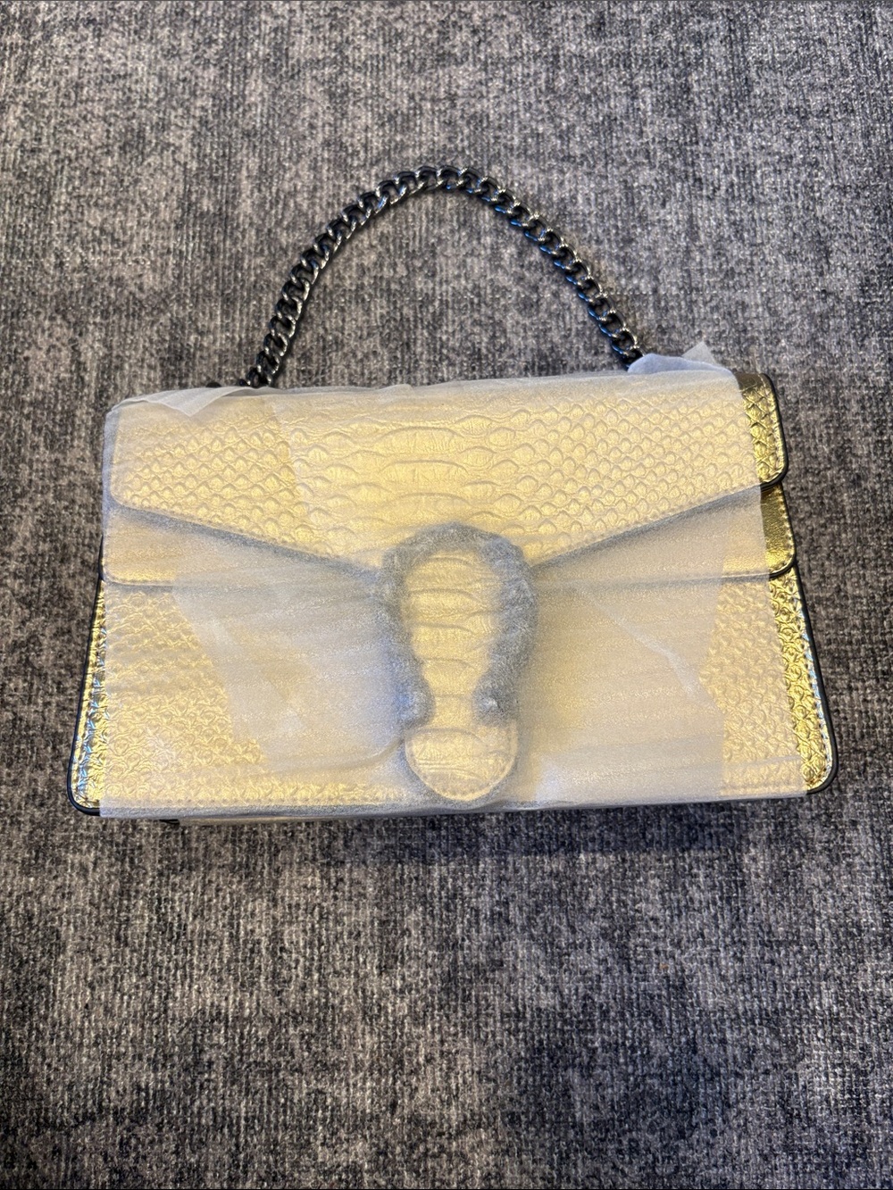 Elegant Metallic Cream Crossbody Bag with Chain Handle